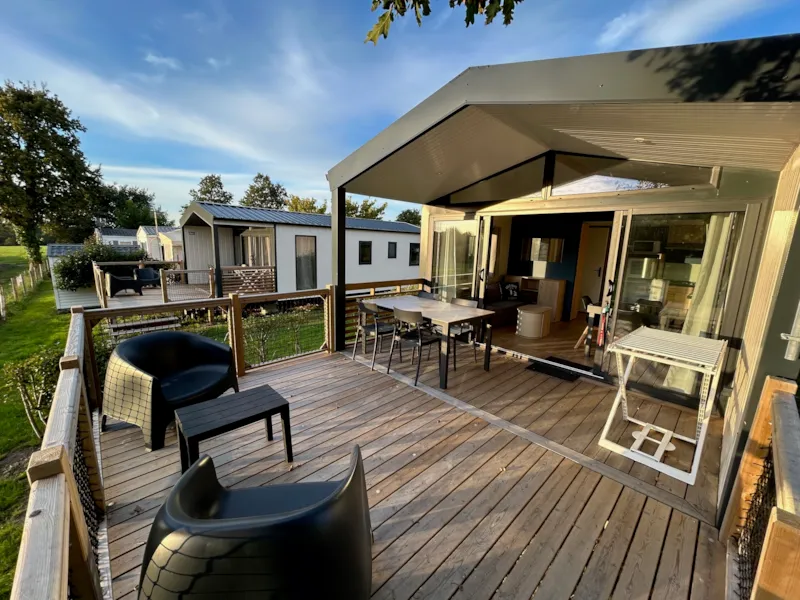 Collection Prestige - Mobil-Home Contemporain Avec Terrasse Xxl Pour 4 Personnes.