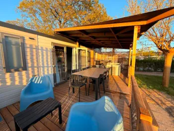 Mietunterkunft - Kollektion Plenitude – Mobilheim, 4 Schlafzimmern  2 Badezimmern Und Privatem Spa - Camping Domaine du Mès