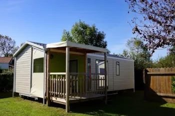 Mietunterkunft - Malaga Mobilheim 2 Zimmer  - Überdachte Terrasse - Camping Le Clos Du Bourg