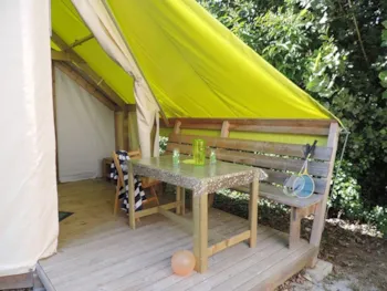 Mietunterkunft - Vermietung Zelt 2 Zimmer - Überdachte Terrasse - Camping Le Clos Du Bourg