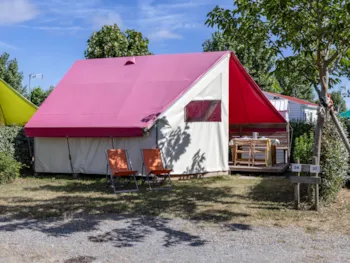 Mietunterkunft - Vermietung Zelt 2 Zimmer - Überdachte Terrasse - Camping Le Clos Du Bourg