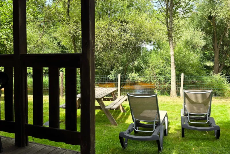 Mobil Home Premium - 2 Chambres, Au Bord De La Rivière