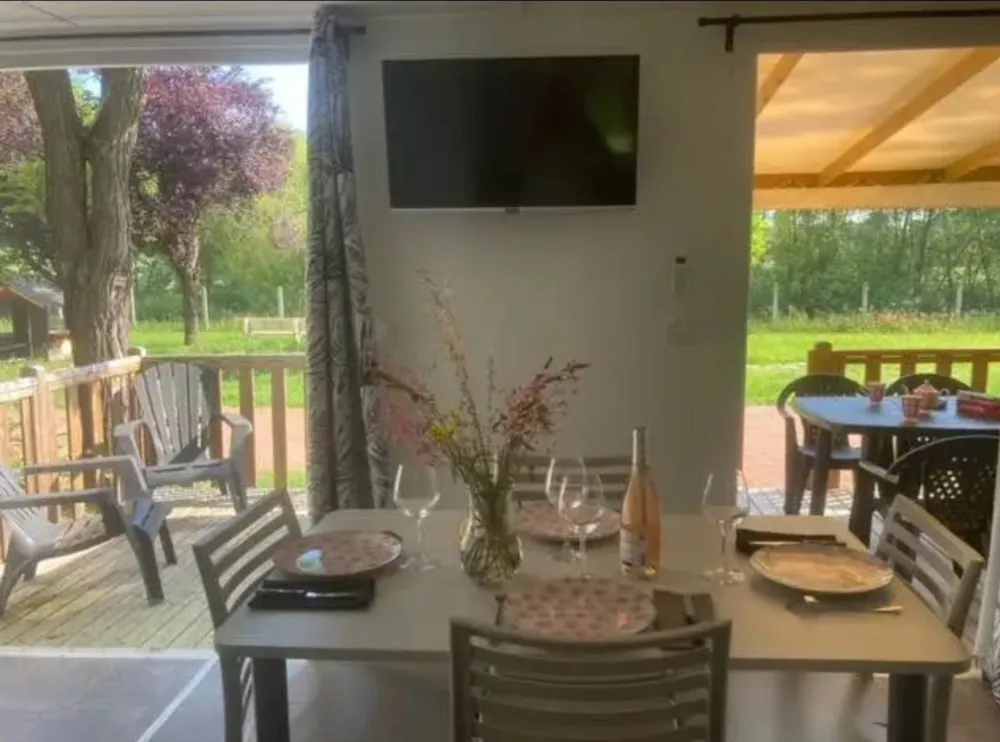 Location - Mobil Home Évolution 22 - 2 Chambres, Bord De Rivière Et Clim - Camping de l'Aix