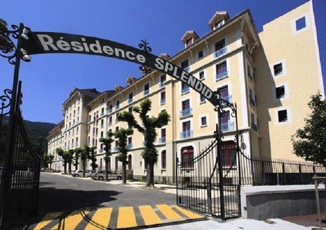 Appart'Hotel le Splendid - Terres de France — Foto 8