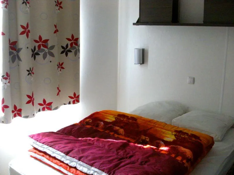 Mobil Home Standard 24-27M²  (2 Ch) + Terrasse Couverte + Clim + Tv
