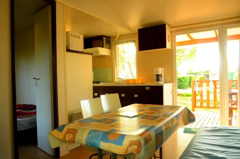 Mobil Home Standard 24-27M²  (2 Ch) + Terrasse Couverte + Clim + Tv