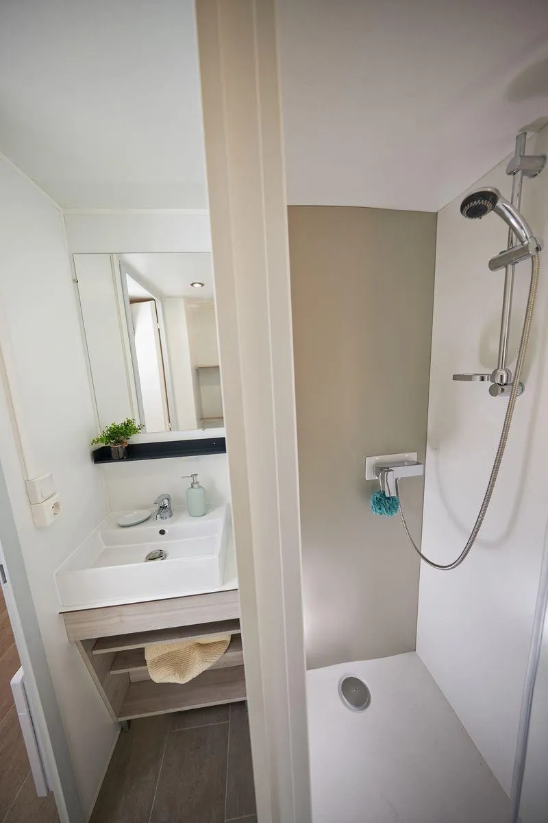 Cottage Premium 32M² (2Ch)  + Terrasse Couverte + Clim + Lv + Tv + Linge De Maison