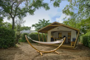Mietunterkunft - Freeflower Confort 29M2 (2 Zimmer - Ohne Sanitäranlagen) - 8M² Terrasse + Tv - Flower Camping Altea