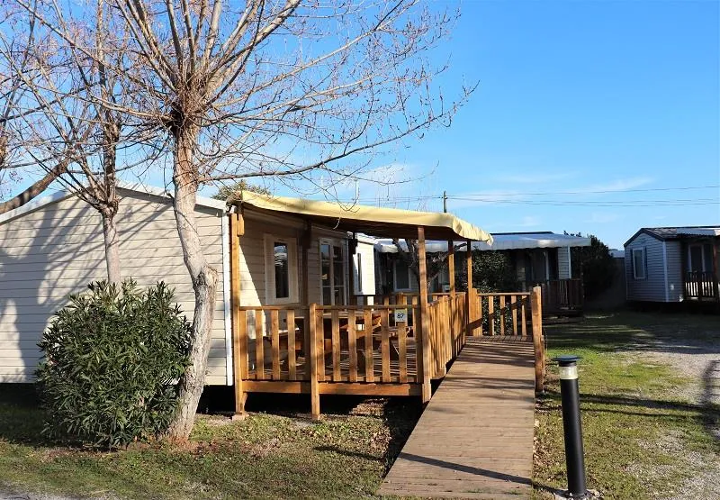 Mobil Home Pmr Confort 35M² (2 Chambres) + Climatisation + Terrasse Couverte + Tv