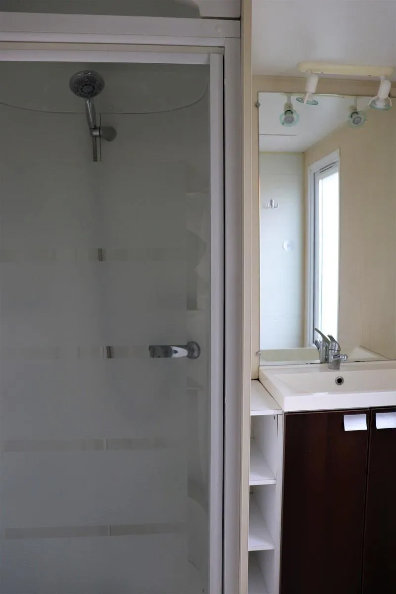 Mobil Home Standard 24-27M²  (2 Ch) + Terrasse Couverte + Clim + Tv