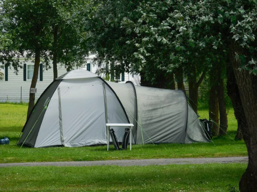 Pitch (1 tent, caravan or motorhome / 1 car)