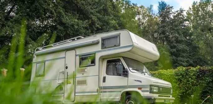 Emplacements Camping-Car / Van + Électricité
