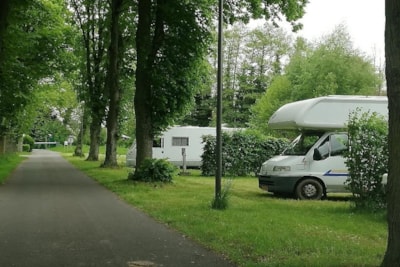 Pitch : motor home + electricityvan