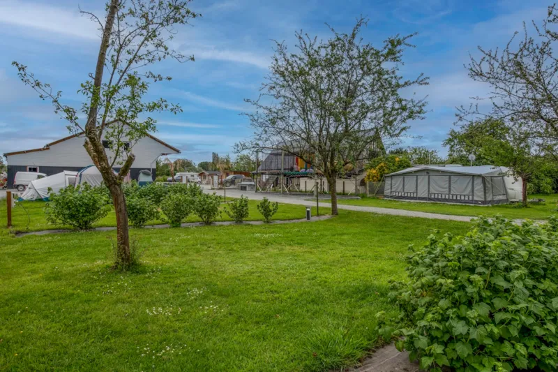 Campez En Toute Simplicité : Emplacement Sans Électricité