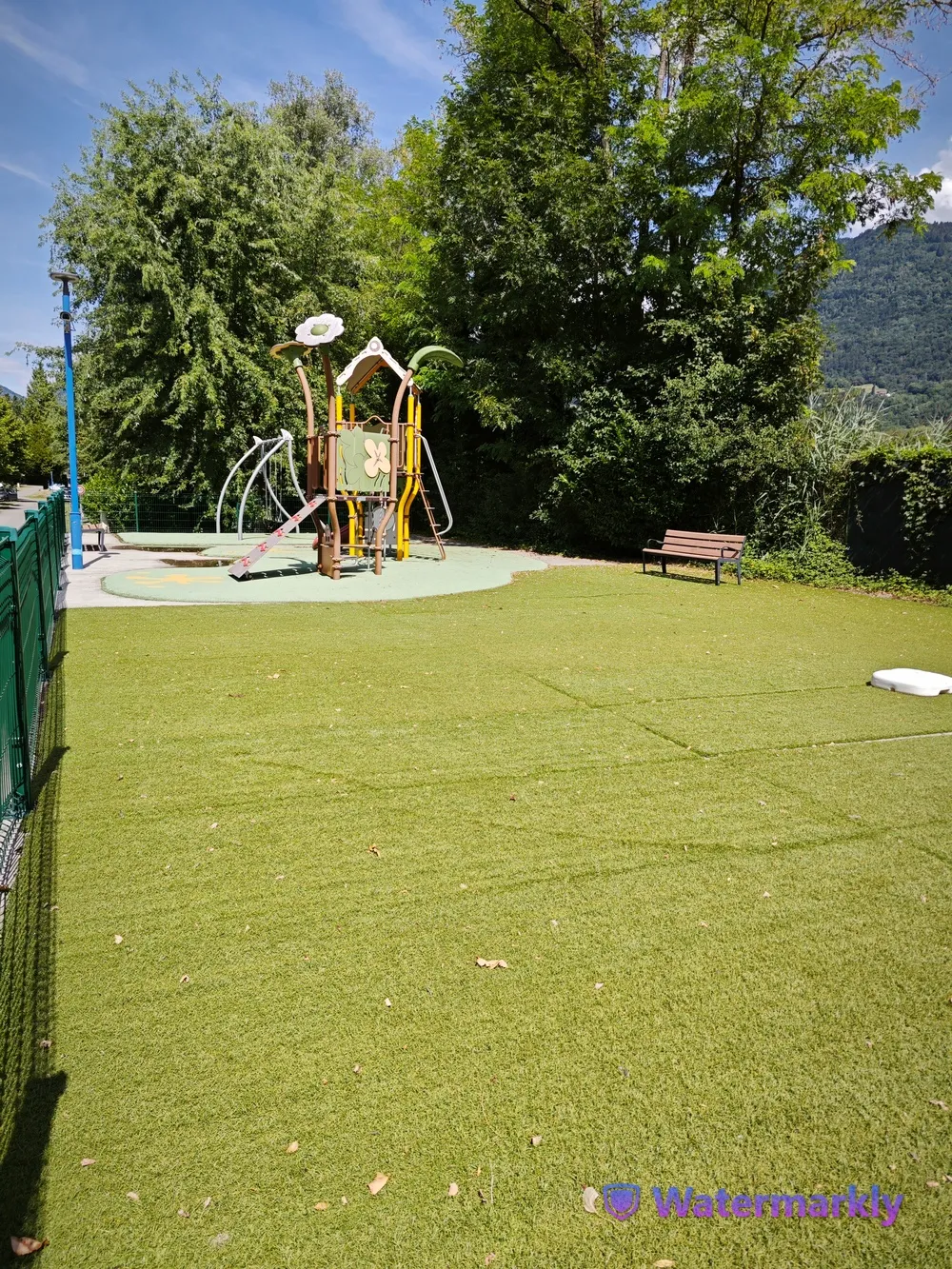 Camping du Lac de La Terrasse - image n°14 - Isere