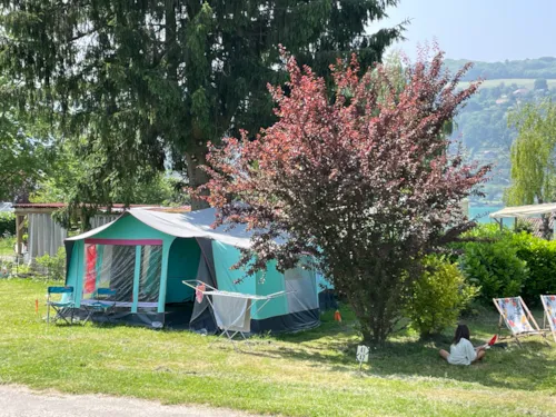 Location - Caravane Pliante Année 70 - image n°3 - Camping Bellevue