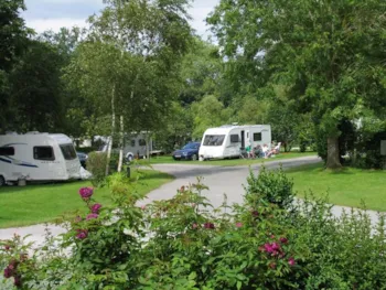 Stellplatz - Stellplatz + 1 Car - Château du Gandspette