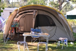Kampeerplaats(en) - Apakket (1 Tent, Caravan Of Camper / 1 Auto) - Camping de la Corsive