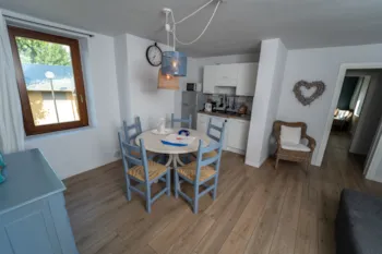 Mietunterkunft - Ferienwohnung Zwei Räume Erdgeschoss - Sivinos Camping Boutique