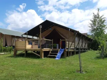 Huuraccommodatie(s) - Safarilodge Comfort Tent - Glamping Place de la Famille