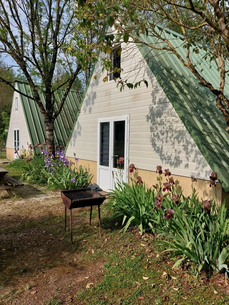 Location - Hutte - 3 Chambres - Sans Salle D'eau Ni Wc - Camping du Nizour