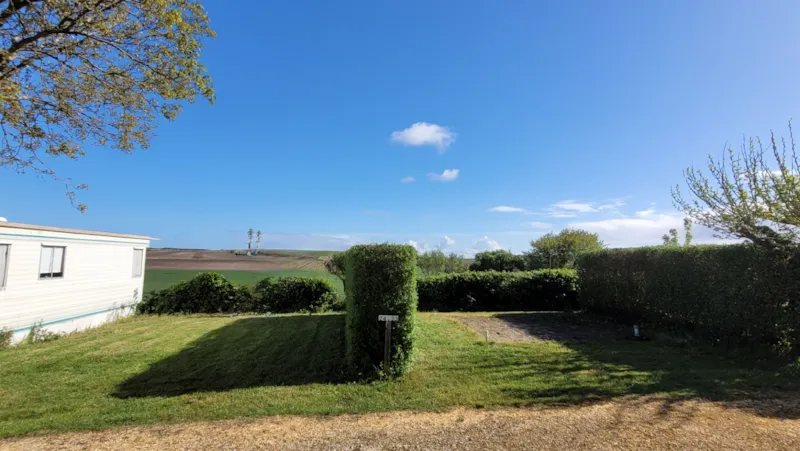 Forfait Nature (1 Tente, Caravane Max6.5M (Double Essieux Interdite)  Ou Camping-Car / 1 Voiture)