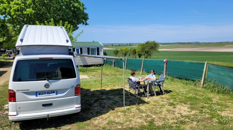 Forfait Nature (1 Tente, Caravane Max6.5M (Double Essieux Interdite)  Ou Camping-Car / 1 Voiture)