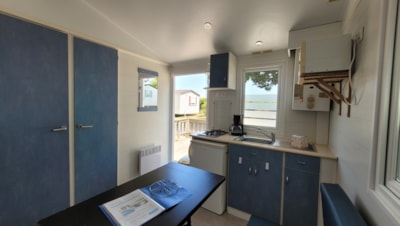 mobile home — 3