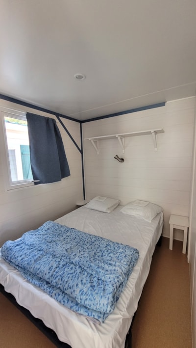 mobile home — 8