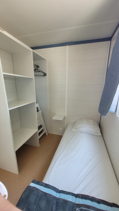 mobile home — 9