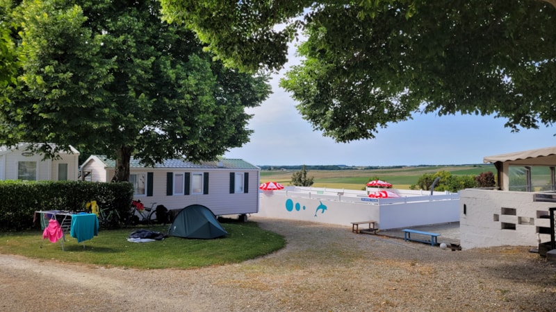 EMPLACEMENT VELO SANS ELECTRICITE SANS VOITURE