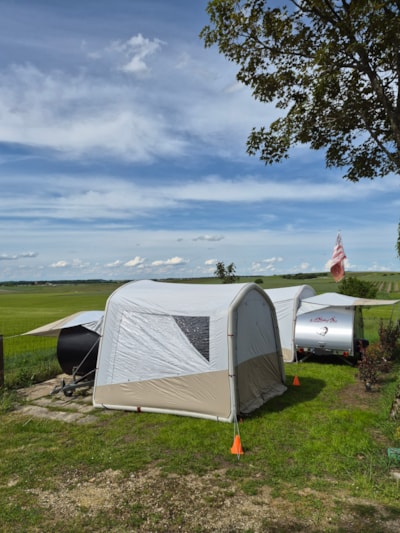 Nature Package (1 tent, caravan or motor home / 1 car)