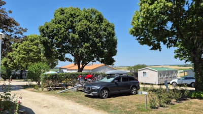 Nature Package (1 tent, caravan or motor home / 1 car)