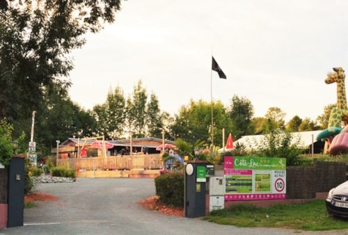 Foto #1 van Flower Camping Côté Lac