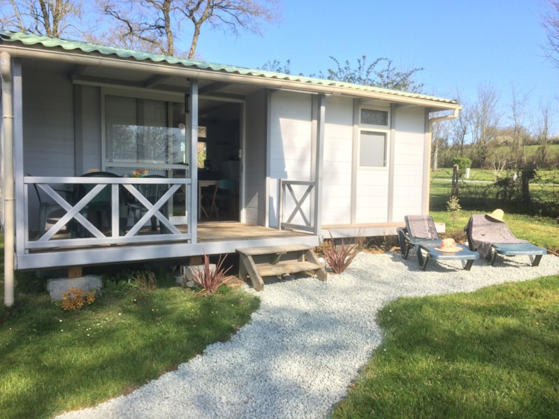 Hütte Confort 2 Schlafzimmer 34 m²- Halbüberdachte Terrasse 10m² + TV