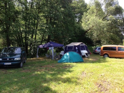 Pitch: 1 car + tent — 3