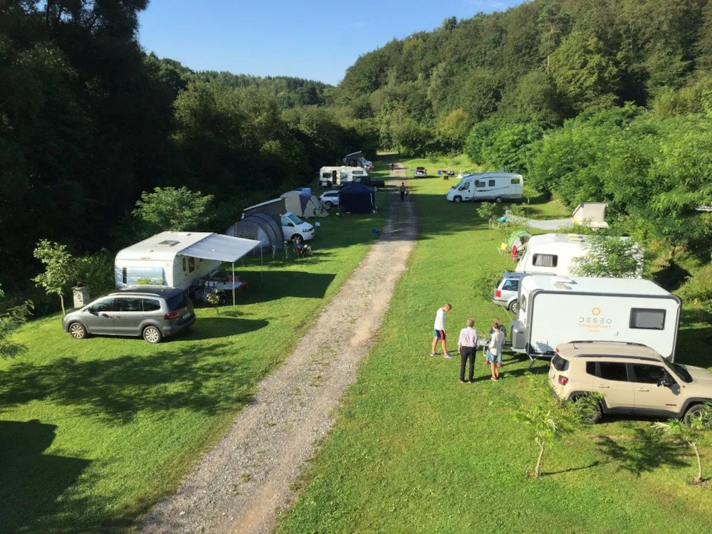 Kampeerplaats(en) - Standplaats : 1 Auto + Tent - Campingplatz Weihersee