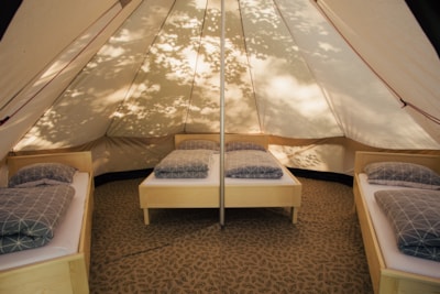 Family BELL rental tent with beddingS and mattress