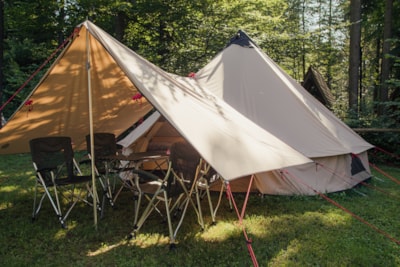 Family BELL rental tent with beddingS and mattress
