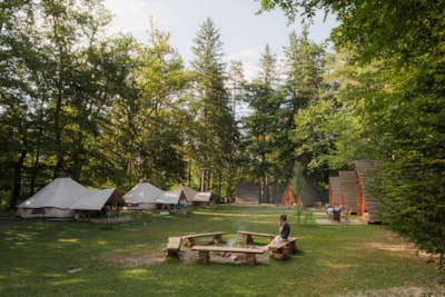Family BELL rental tent with beddingS and mattress