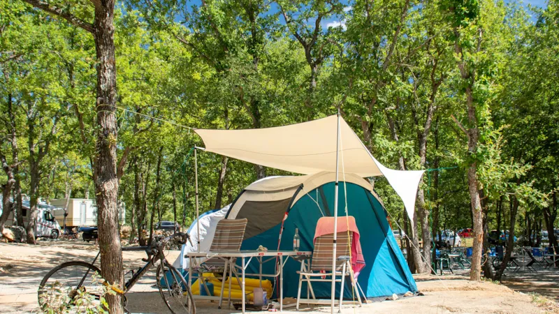 Emplacement Tente, Camping Car Ou Caravane
