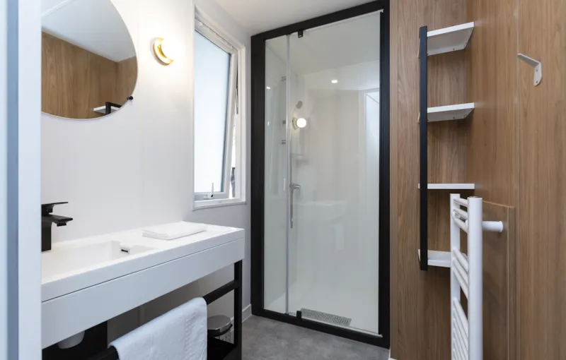 Mobil-Home Premium 34M² (3 Chambres - 6 Pers.) + Terrasse Couverte + Tv + Draps Et Serviettes Inclus