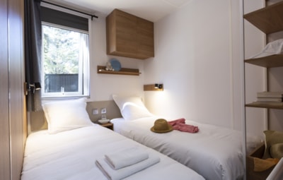 Mobile-home Premium 34m² (3 bedrooms) + sheltered terrace +TV