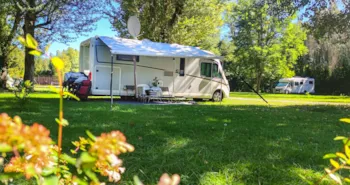 Pitch - Large Space Picht - Camping Moulin du Bel Air