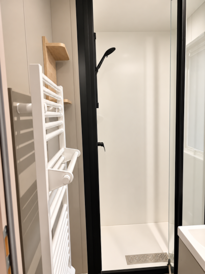 Homeflower Premium 35m² (3ch) + terrasse semi-couverte + TV + LV + Plancha + Clim + Draps inc