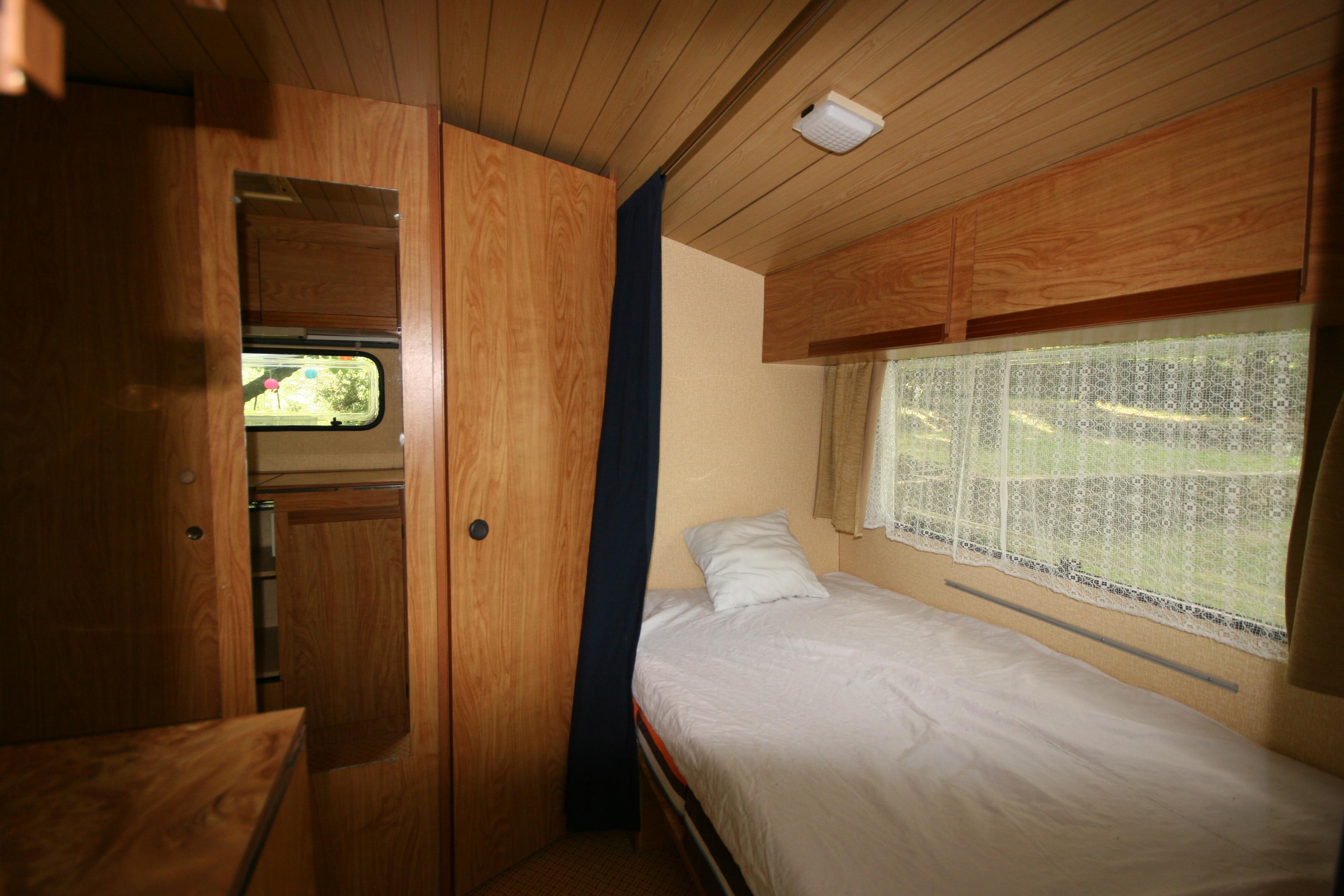 Accommodation - Caravane Équipée - Camping La Surre