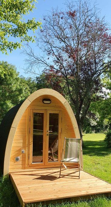 Unusual wooden chalet for 2/3 people