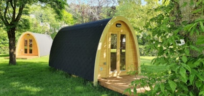 Unusual wooden chalet for 2/3 people