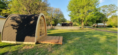 Unusual wooden chalet for 1/2 people