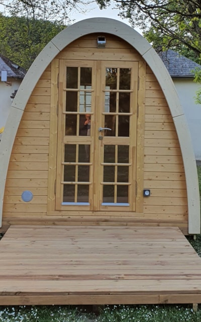 Unusual wooden chalet for 1/2 people